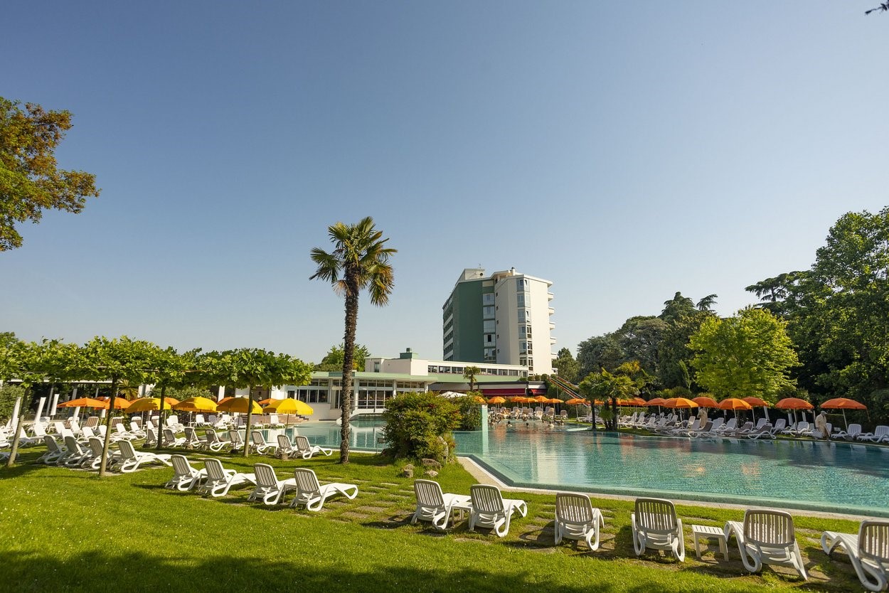 Garten und Schwimmbad Hotel Terme Montegrotto
